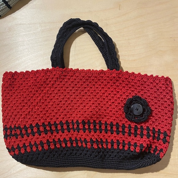 Handcrafted Red and Black Crochet Tote Bag (IY) - Picture 2 of 10